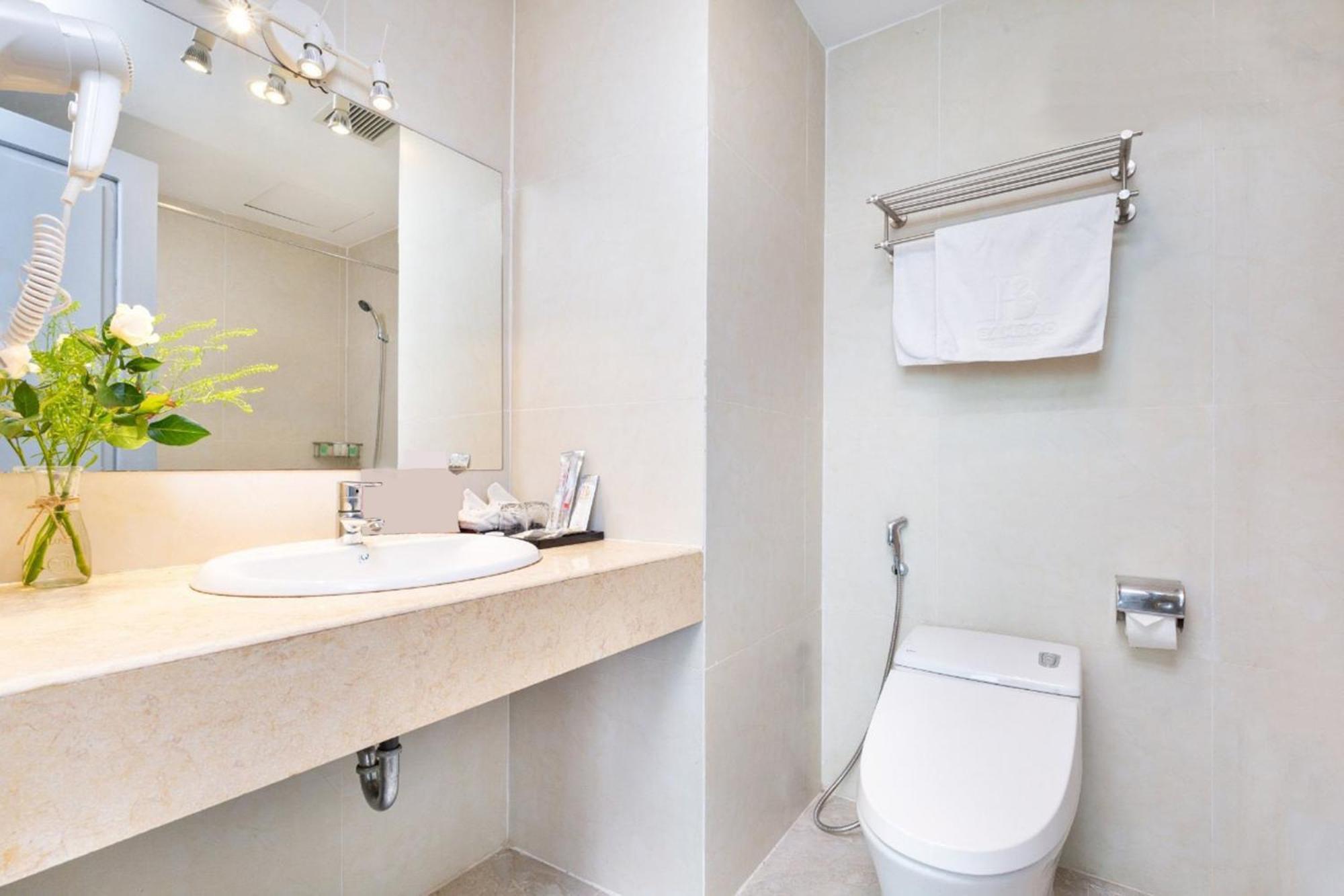 Khach San Bamboo Sai Gon Hotel โฮจิมินห์ซิตี้ ภายนอก รูปภาพ