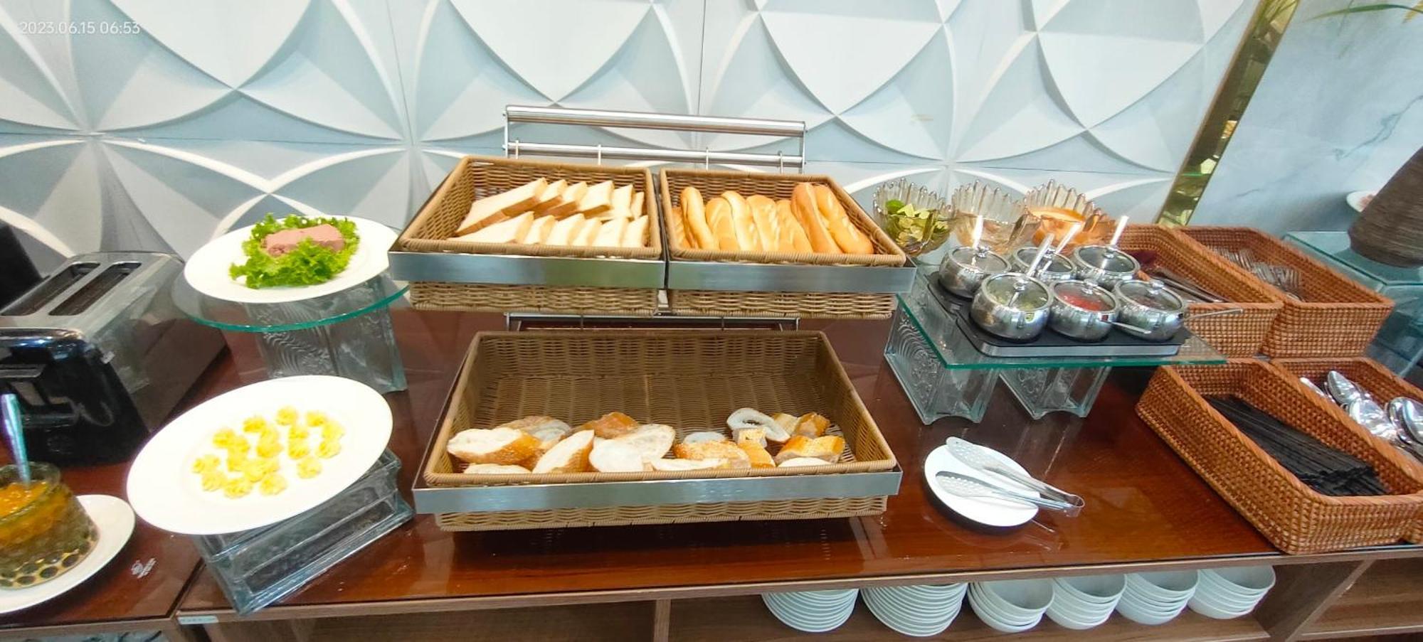 Khach San Bamboo Sai Gon Hotel โฮจิมินห์ซิตี้ ภายนอก รูปภาพ